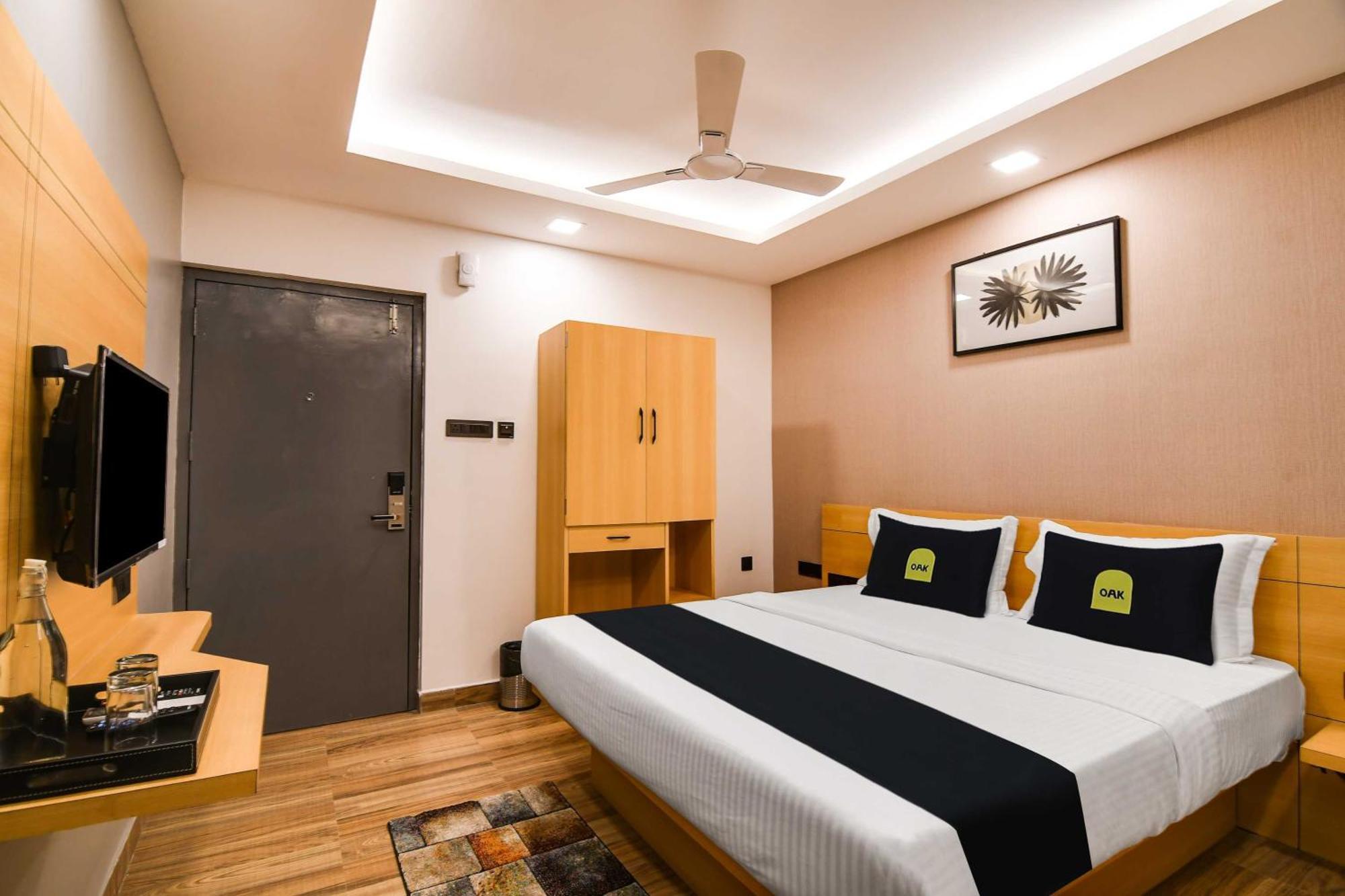 Super Townhouse Oak Sayhallo Ecstasy Bhubaneswar Exterior foto