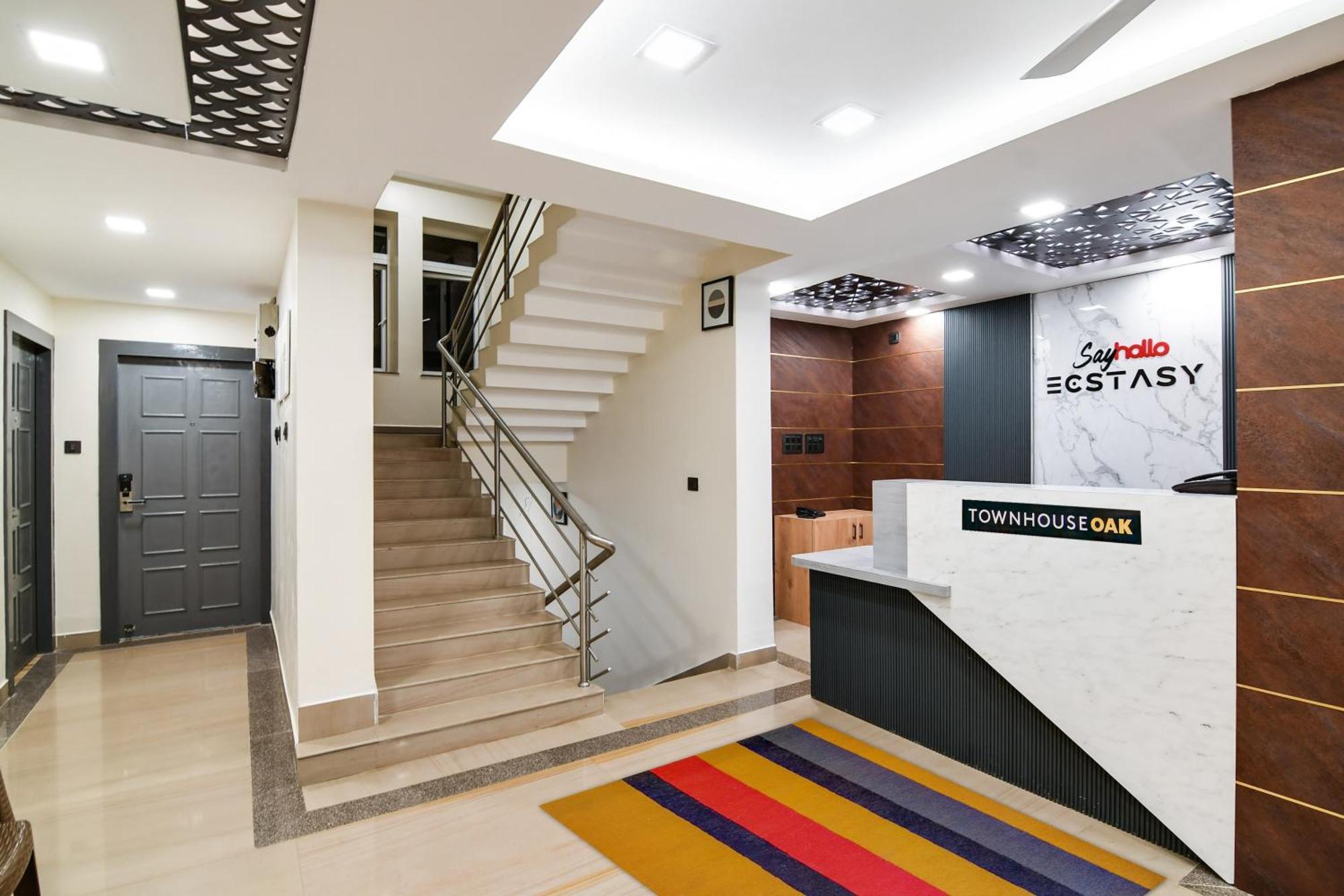 Super Townhouse Oak Sayhallo Ecstasy Bhubaneswar Exterior foto