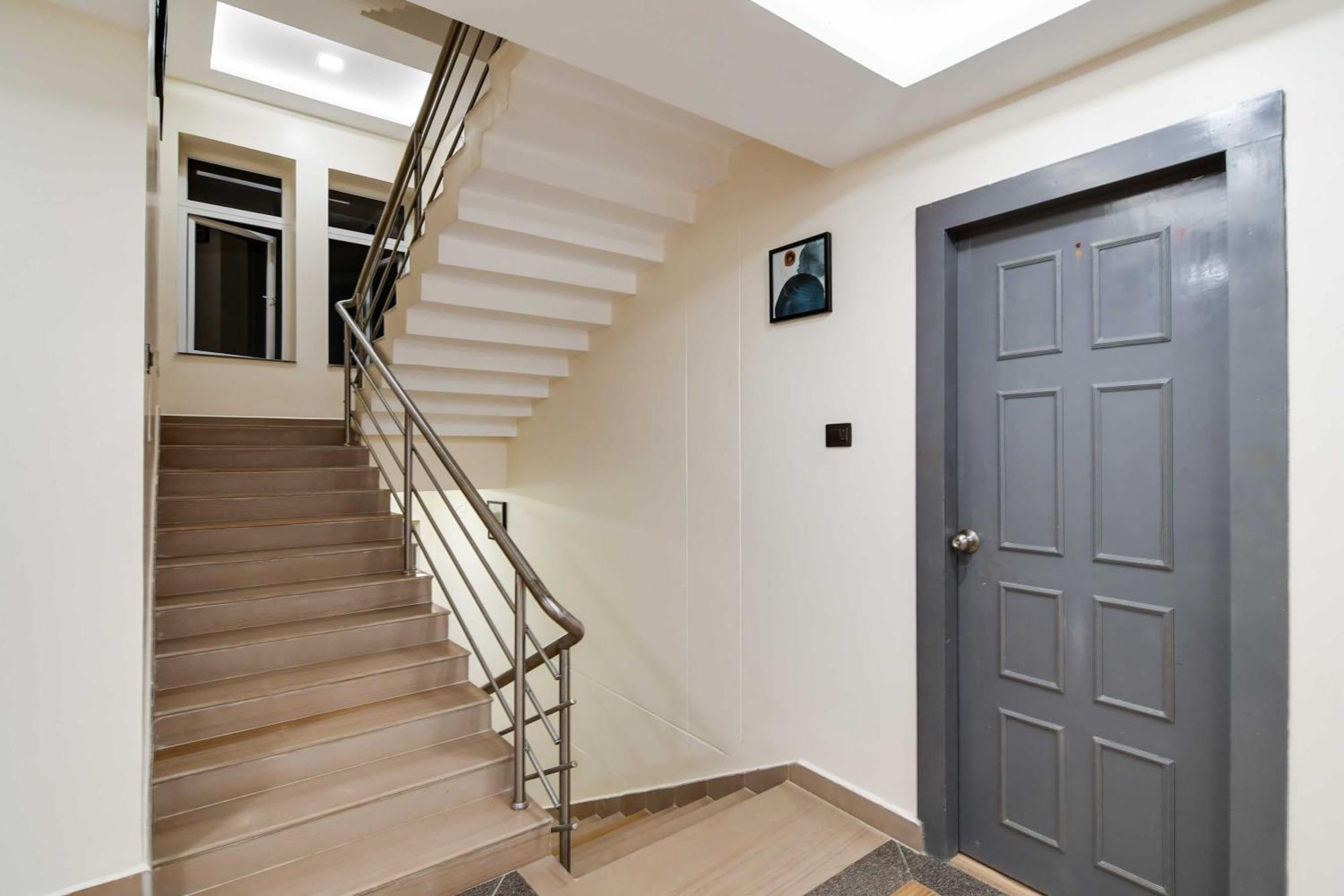 Super Townhouse Oak Sayhallo Ecstasy Bhubaneswar Exterior foto