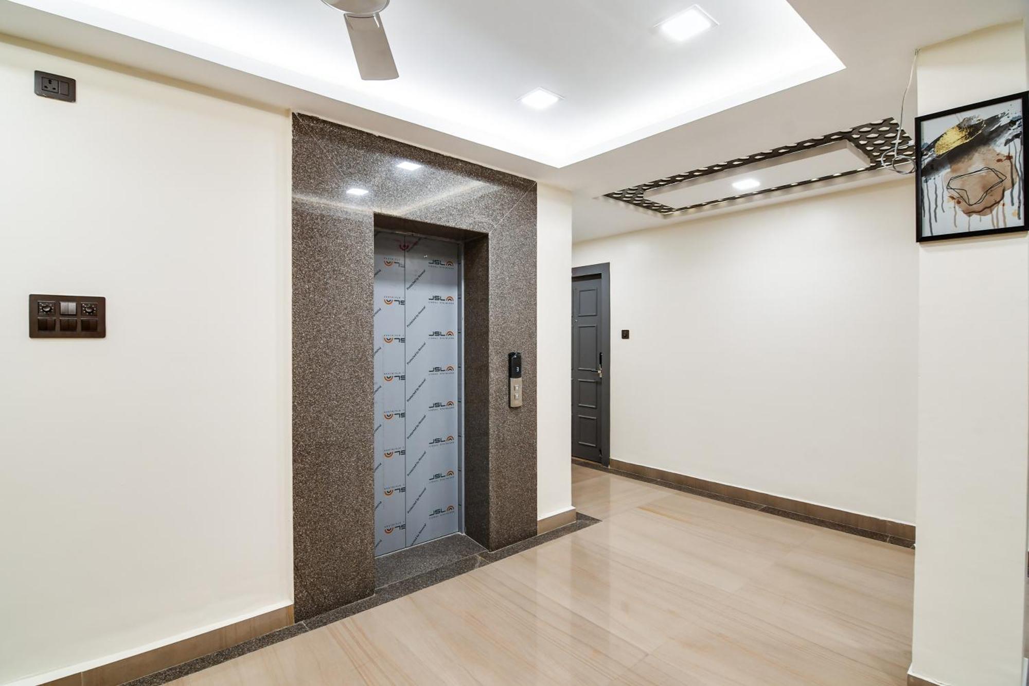 Super Townhouse Oak Sayhallo Ecstasy Bhubaneswar Exterior foto